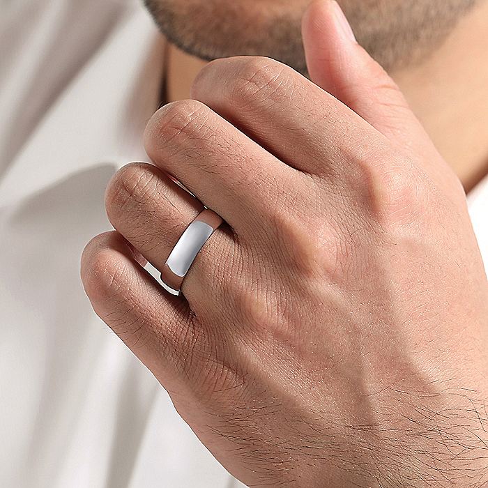 Gold Wedding Bands - Men'