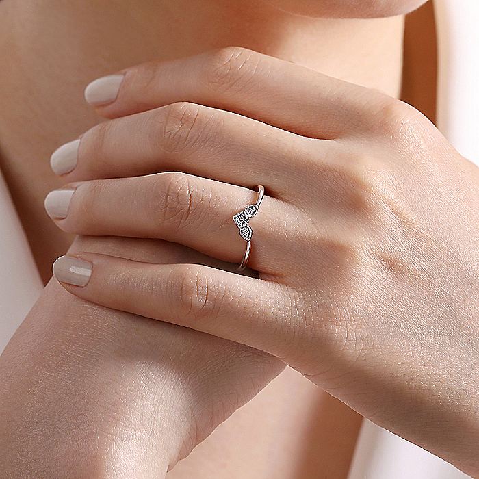 Gabriel & Co White Gold Curved Band