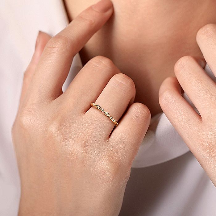 Gabriel & Co Yellow Gold Elongated Station Ring