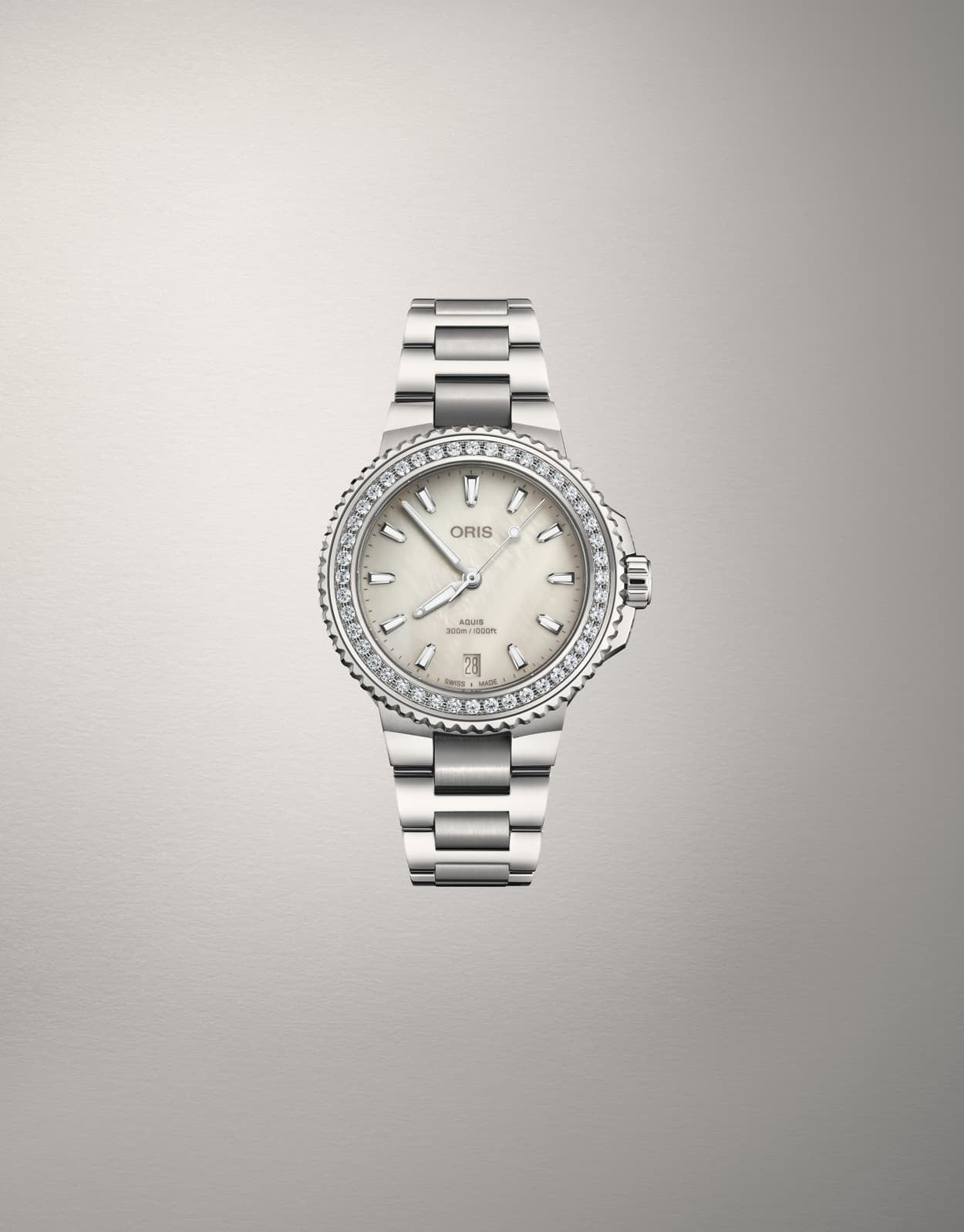 Oris Aquis Date Diamonds