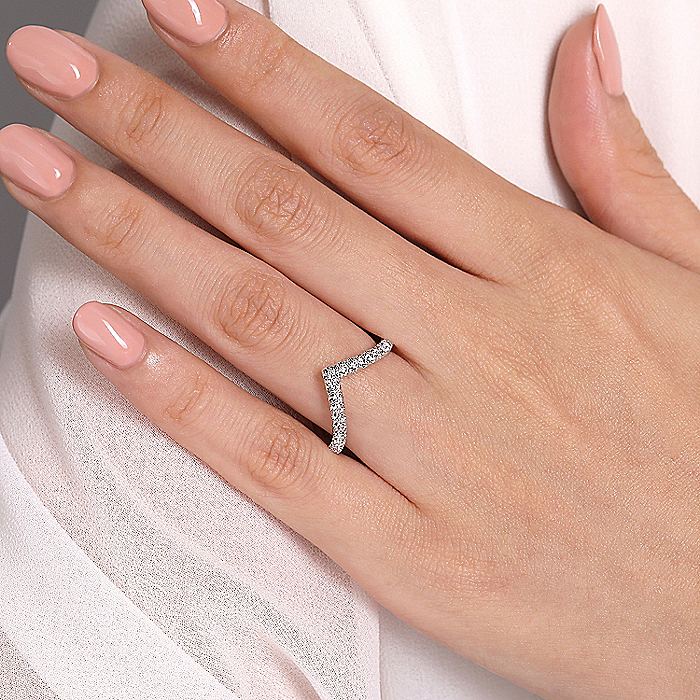 Gabriel & Co White Gold V Curved Diamond Band - Diamond Wedding Bands - Women's