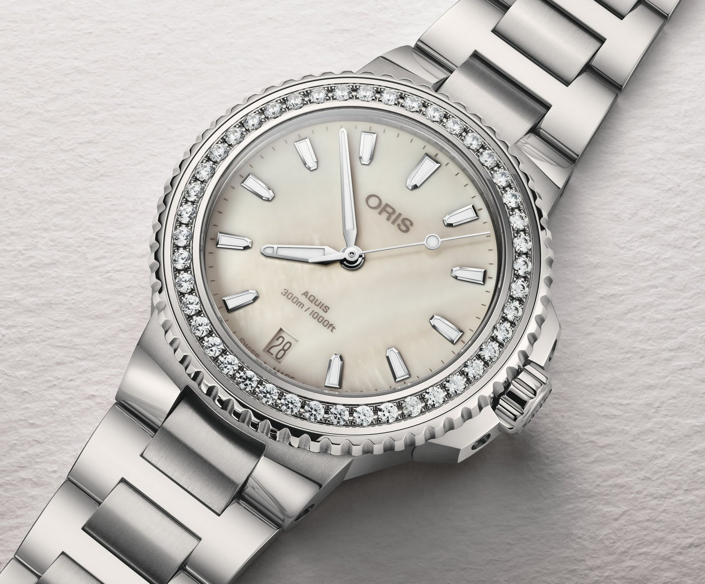 Oris Aquis Date Diamonds